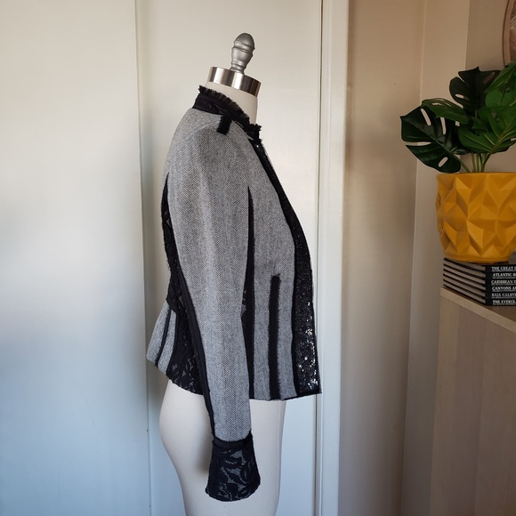 WHBM Timeless Herringbone Blazer Size 2! - Picture 2 of 13